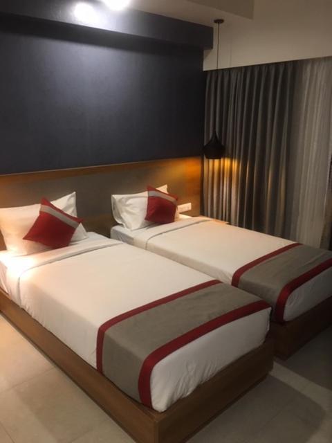 Parkwood Suites Kadubeesanahalli-Fully Vaccinated Staff Bangalore Exterior photo